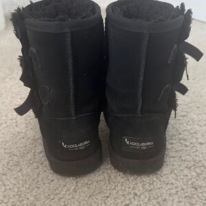 Koolaburra Black Kids Boots with Bow Accents Size 1 youth